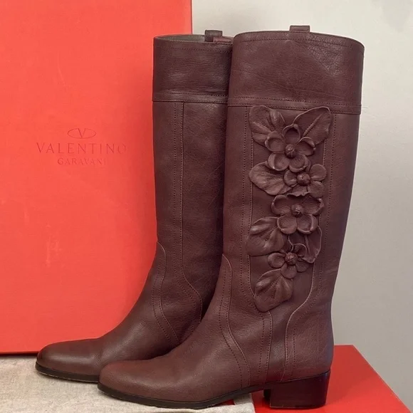 Valentino Garavani Brown Leather Floral Appliqué Boots | Size 39 1/2 - Picture 4 of 10